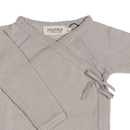 Zbliżenie na body kopertowe z długim rękawem 100% wełna Merino Soft Dove